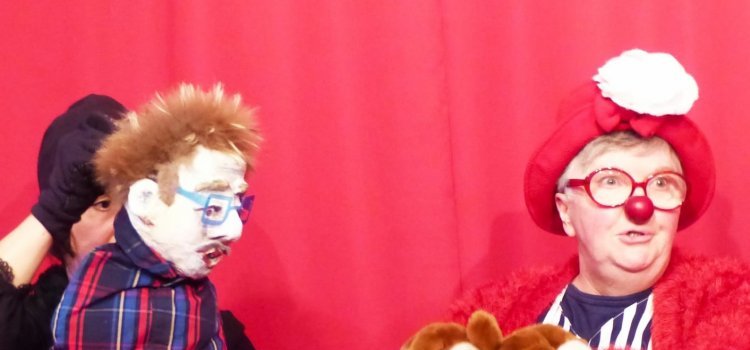Clown 6 et marionnettes