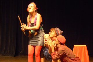 Clown et instrument de musique